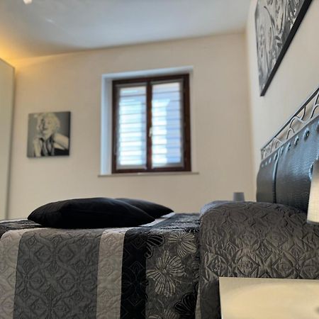 נורצ'יה Family Stylish Apartment מראה חיצוני תמונה